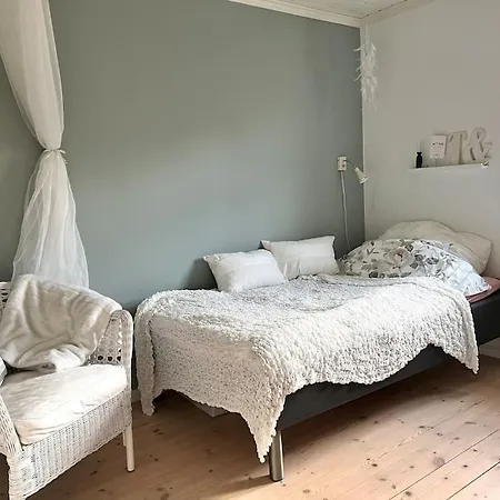 Villa Stort Hus Med Hage I Rolige Omgivelser Kopervik