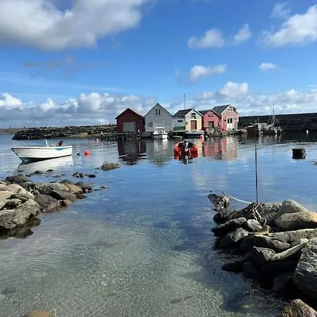Villa Stort Hus Med Hage I Rolige Omgivelser